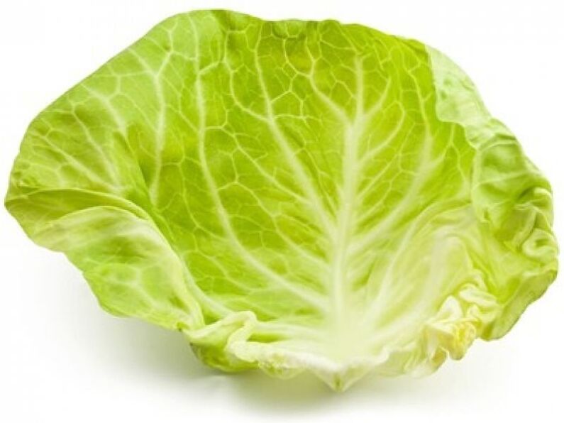 Ant kaklo užteptas kopūsto lapas padės sumažinti skausmą dėl osteochodrozės.